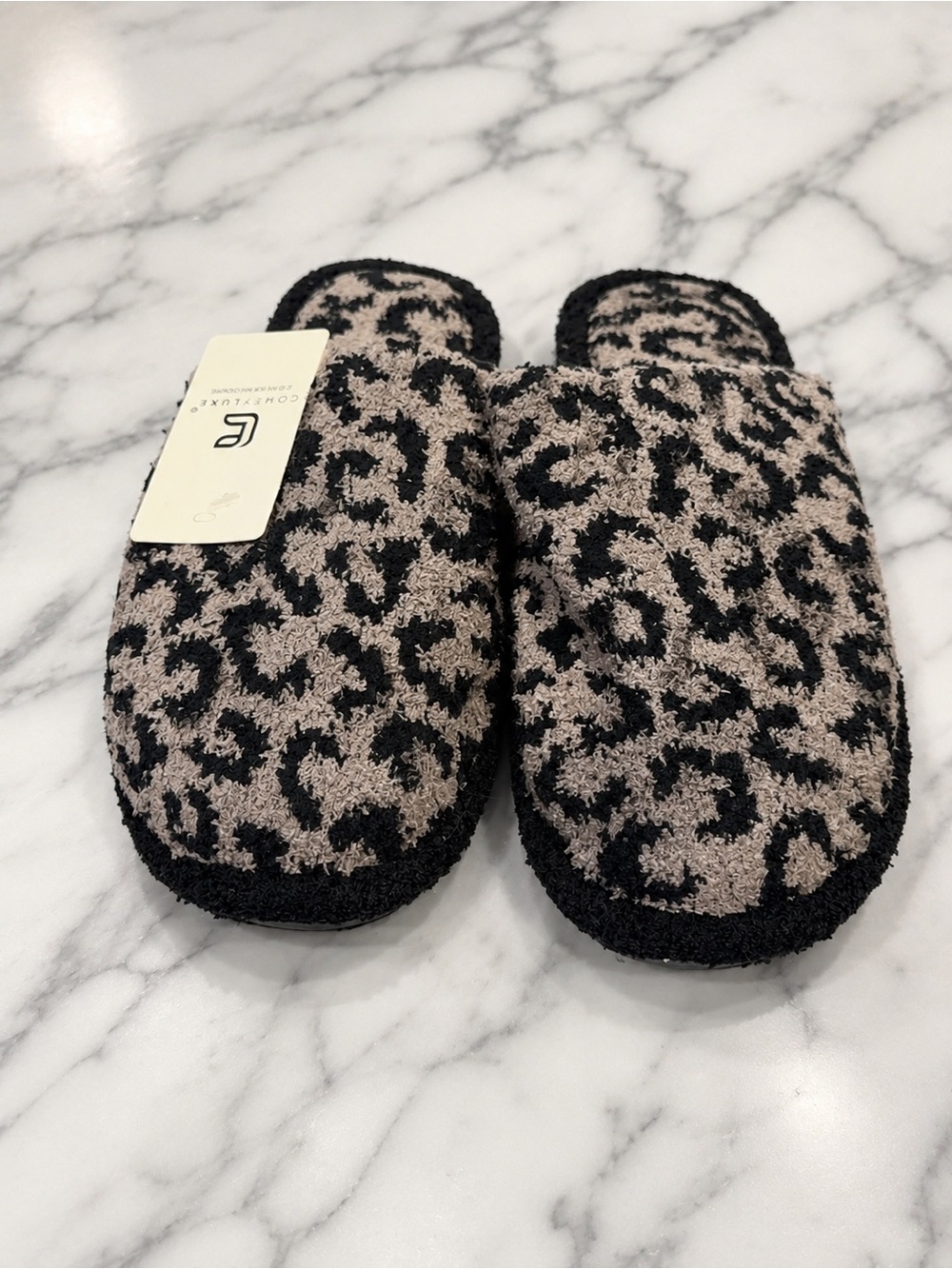 ComfyLuxe Leopard Print Plush Slippers Coffee M/L Women’s 8-10 NWT